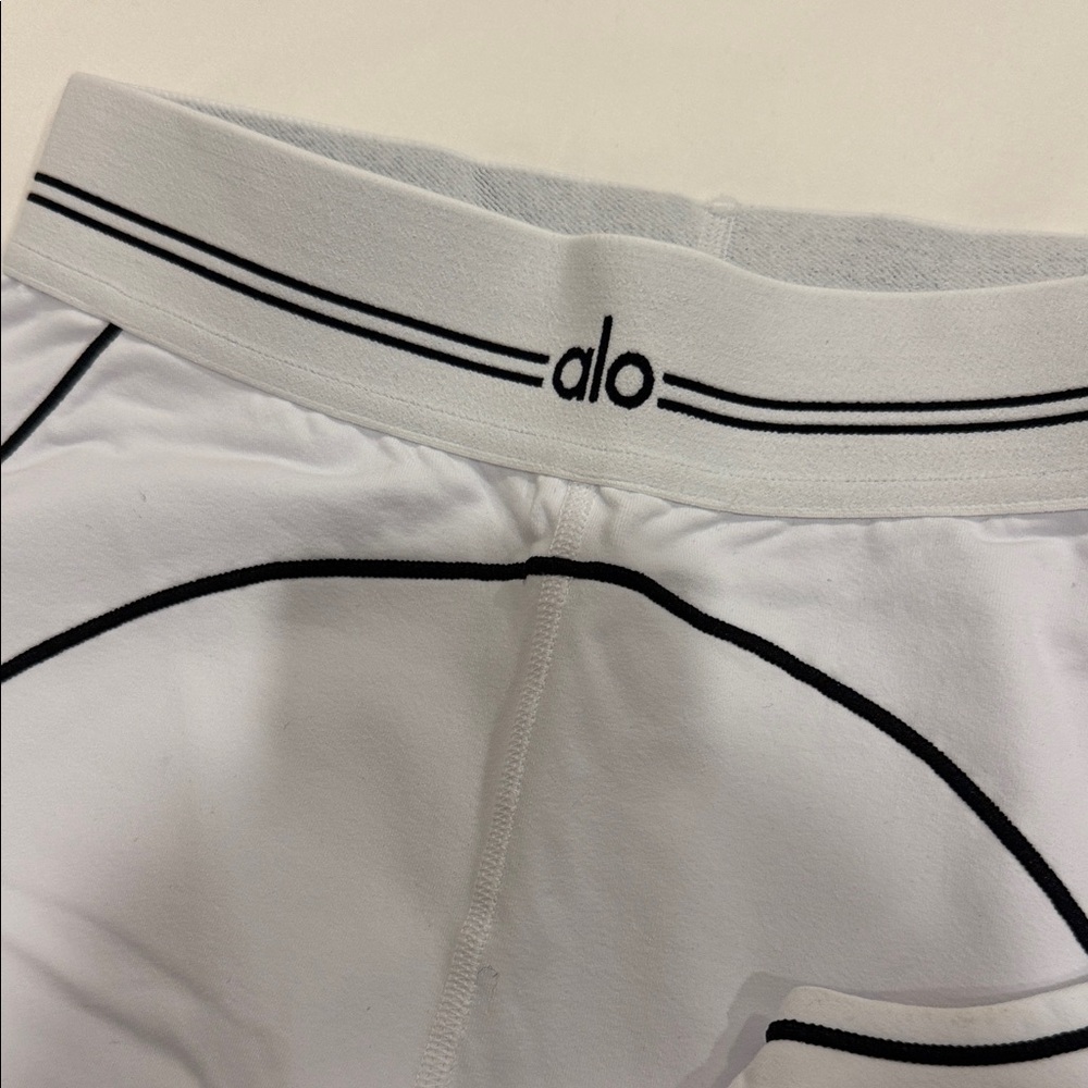 ALO Yoga White Leggings with Black Piping - Picture 5 of 8